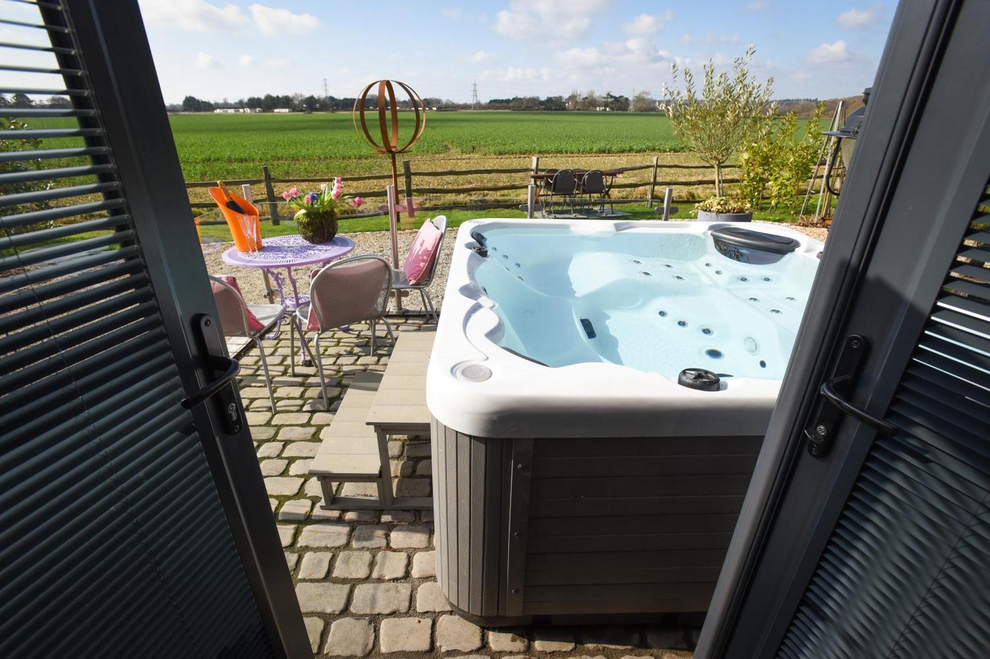 Air Maison - The Cow Shed Wow Factor Countryside Retreat Westbourne  Eksteriør billede