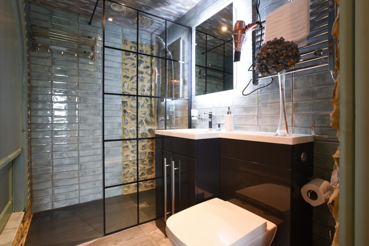 Air Maison - The Cow Shed Wow Factor Countryside Retreat Westbourne  Eksteriør billede